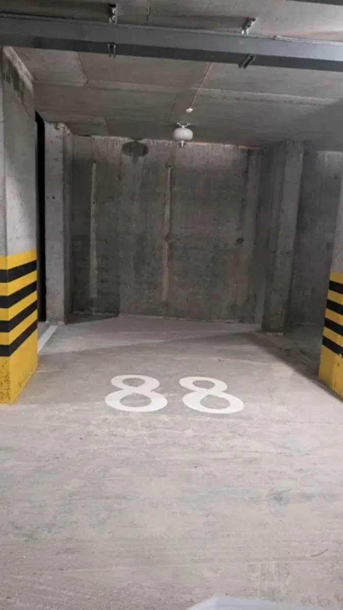 Місце в підземному паркінгу для вашого авто