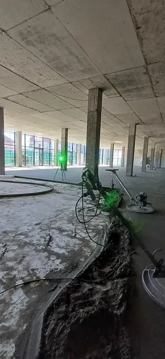 Стяжка машинна напівсуха, стяжка пола