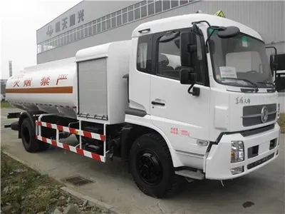 Автоцистерна-паливозаправник- перевезення пального.