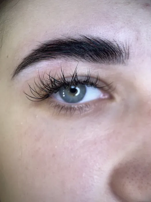 Ламинирование ресниц и бровей— естественное преображение