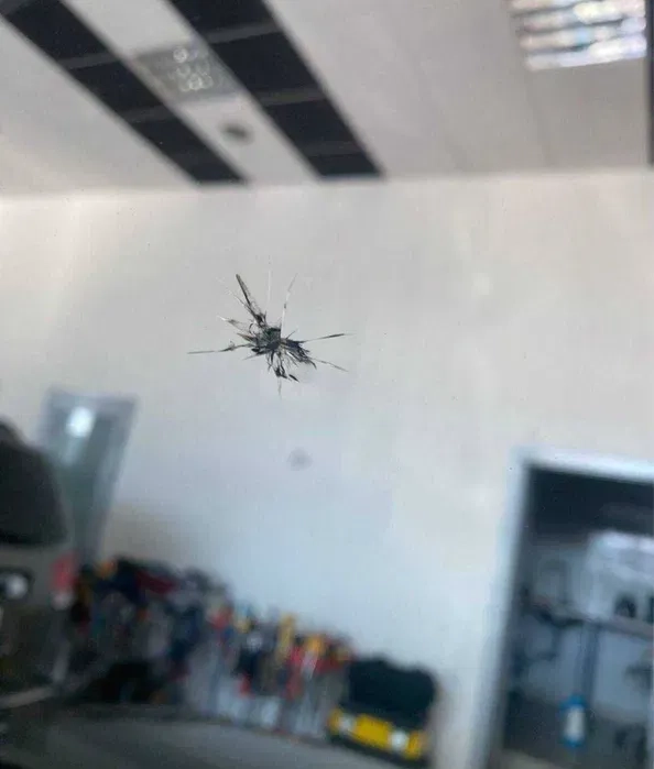 Ремонт тріщин та сколів. Заміна скла. Тонування авто. Полірування фар