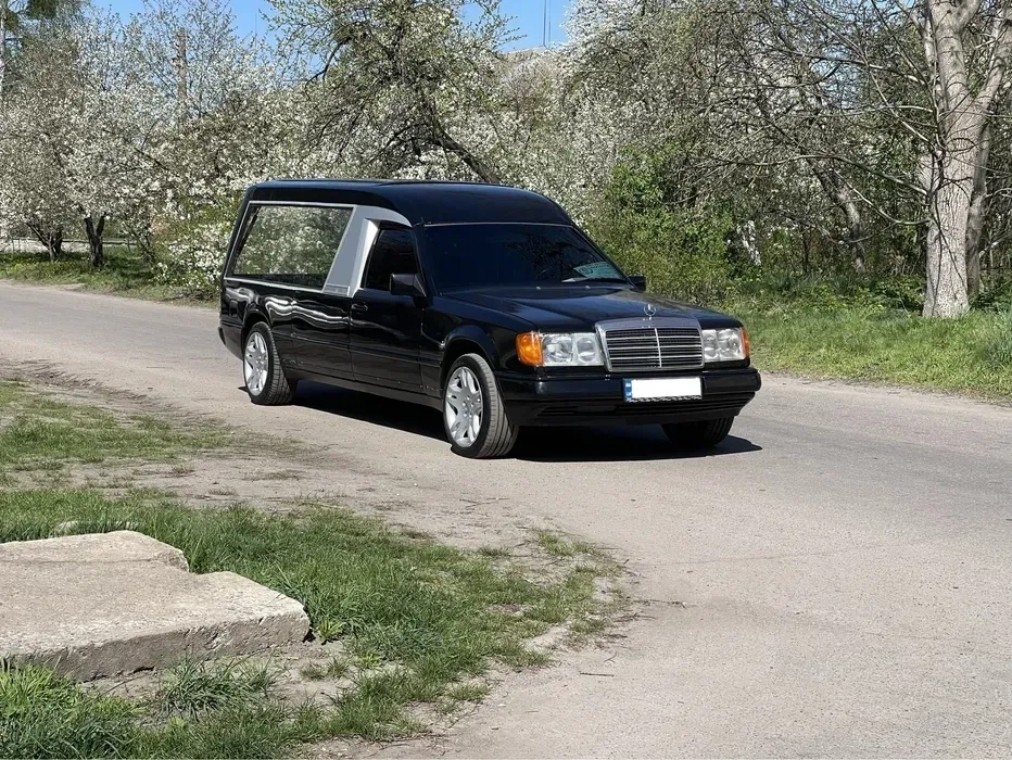 Катафалк , Перевезення померлих, Ритуальні послуги