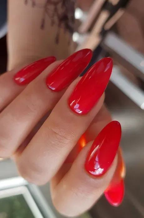 Манікюр за 1 годину, нарощування нігтів.