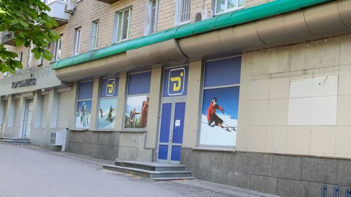 Фасадне приміщення 90 м2 біля метро Либідська