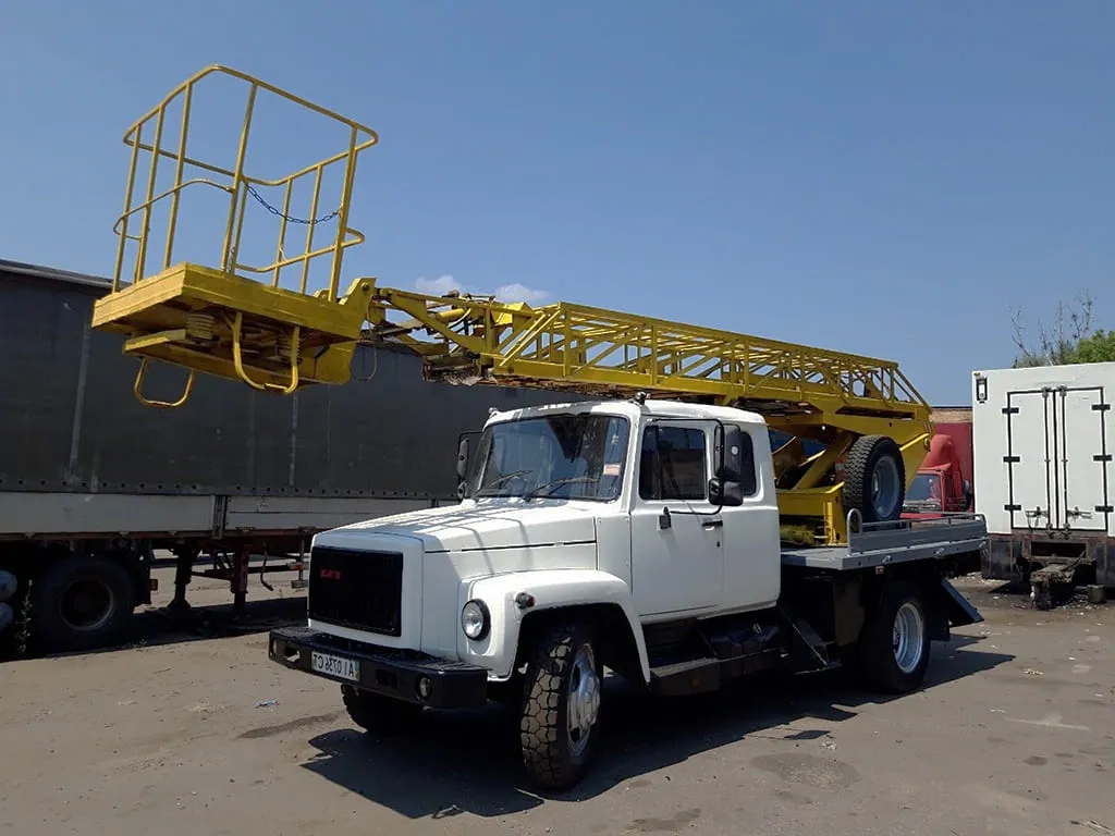 Автовишка 17м для висотних робіт