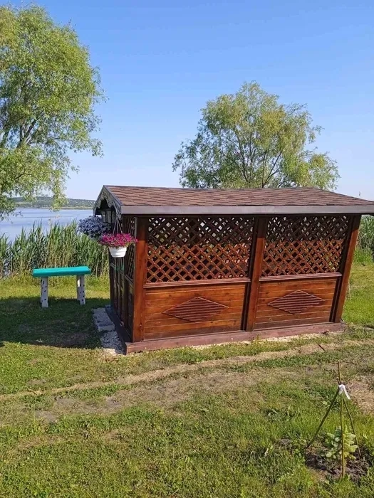 Альтанки на водосховище