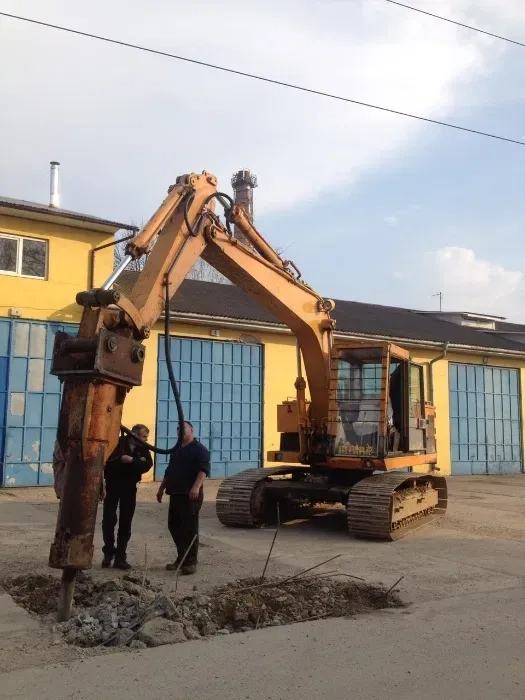     Екскаватор 