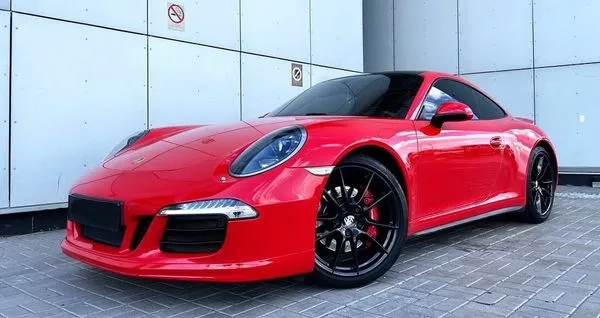 192 Porsche 911 Carrera 4S без водія в Києві (червоний)