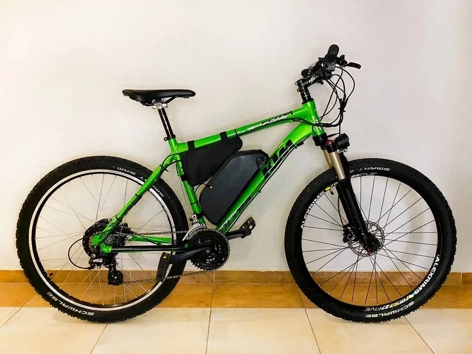 Електровелосипед вартість 1500 за тиждень.