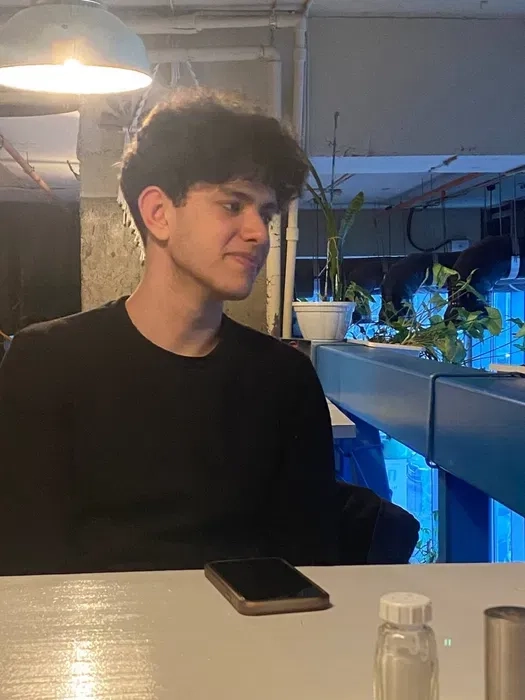 Досвідчений репетитор з японської