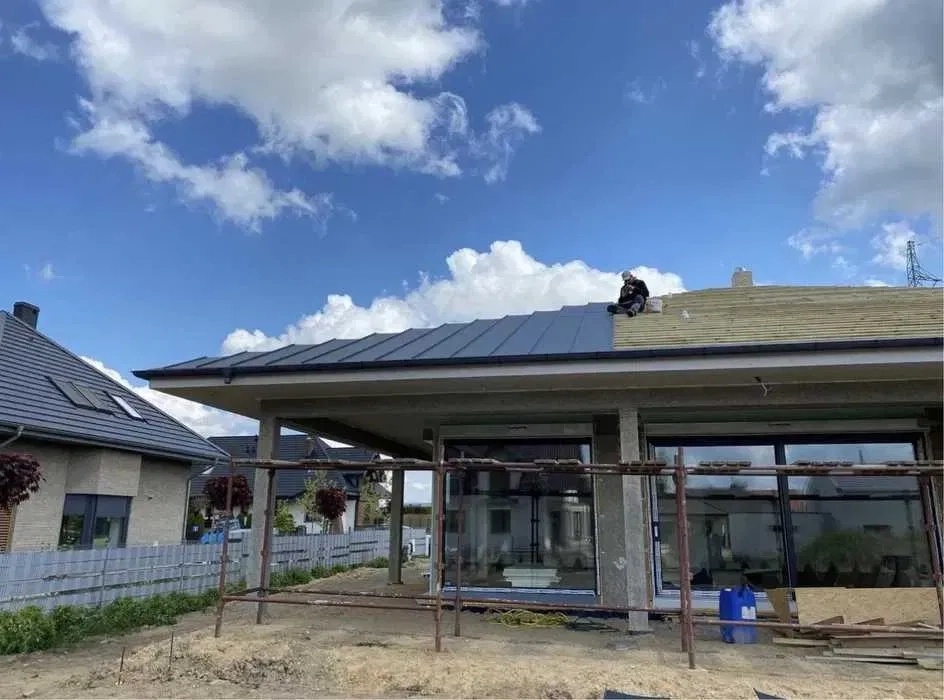 Покрівельні роботи будь-якої складності: професійний ремонт та монтаж даху з гарантією