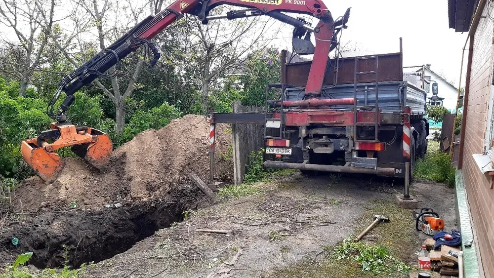 Кран маніпулятор самосвал ковш