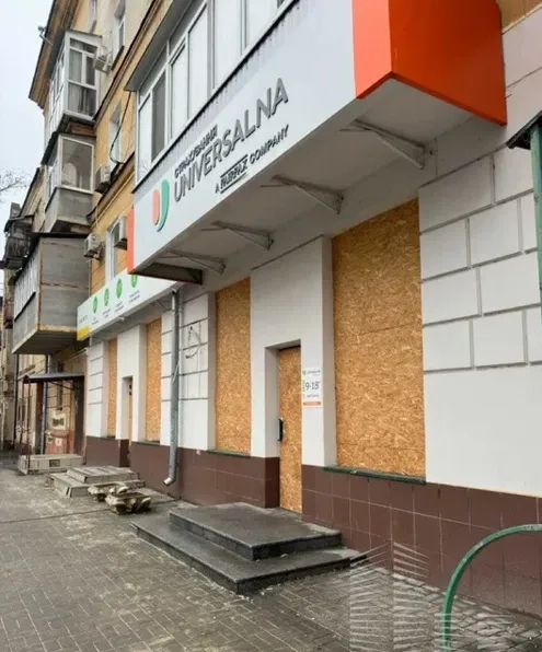 Приміщення комерційне в центрі 115 кв. м . Гарний ремонт. Запасний вихід.