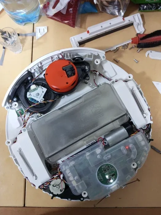 Ремонт роботів пилососів роботів-пилососів Xiaomi, Roborock, Dreame Bot