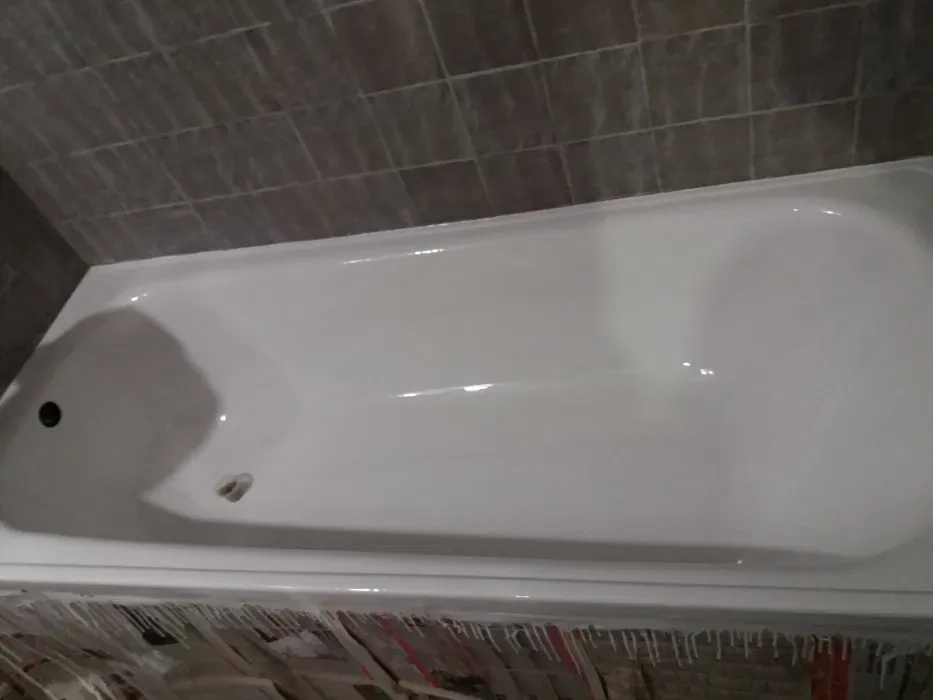 Проводимо реставрацію фарбування ВАНН. Різних Ванн чавуних бляшаних акрилових, душових, піддонів джакузі. Швидко якісно не дорого.