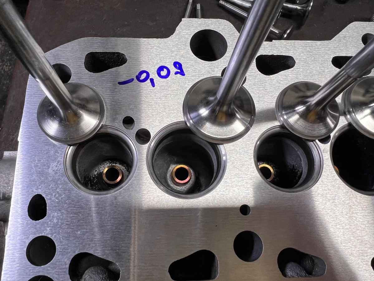 Ремонт та реставрація головок блоку на легкові та вантажні авто