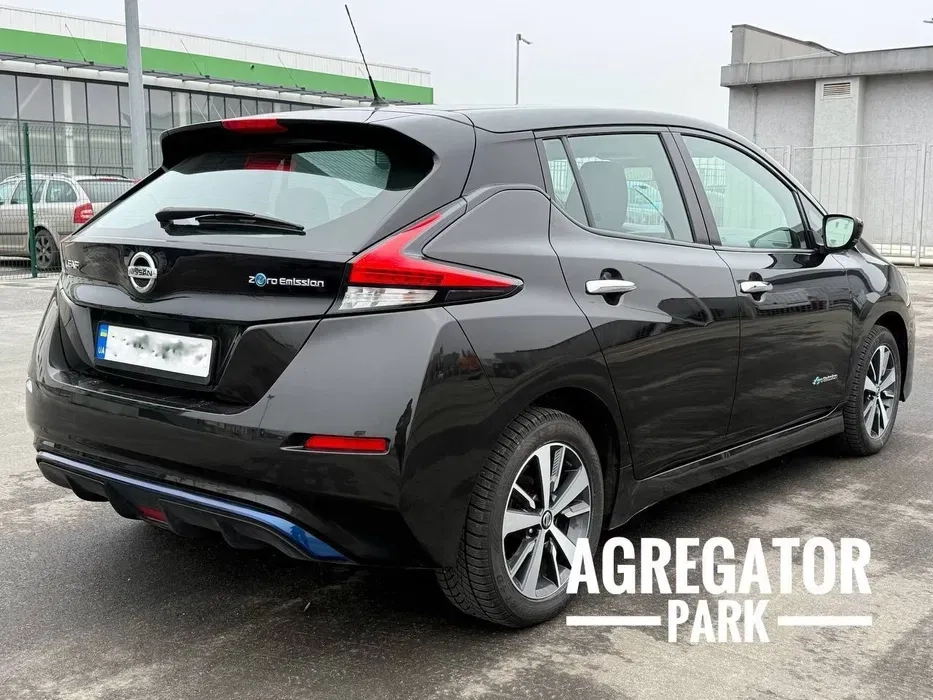 Електромобіль Nissan Life