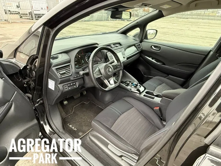 Електромобіль Nissan Life