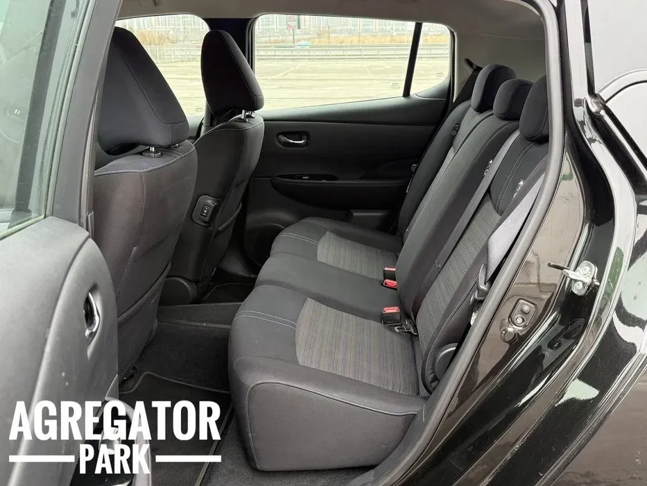 Електромобіль Nissan Life