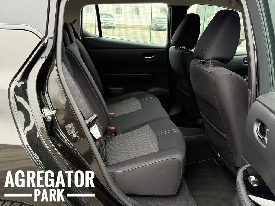 Електромобіль Nissan Life