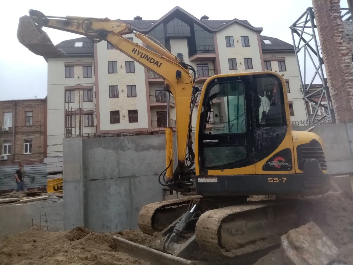 Міні Екскаватор HYUNDAY R-55-7 (повноповоротний