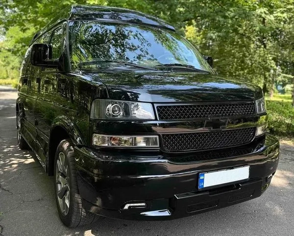 378 Мікроавтобус на весілля Chevrolet Express