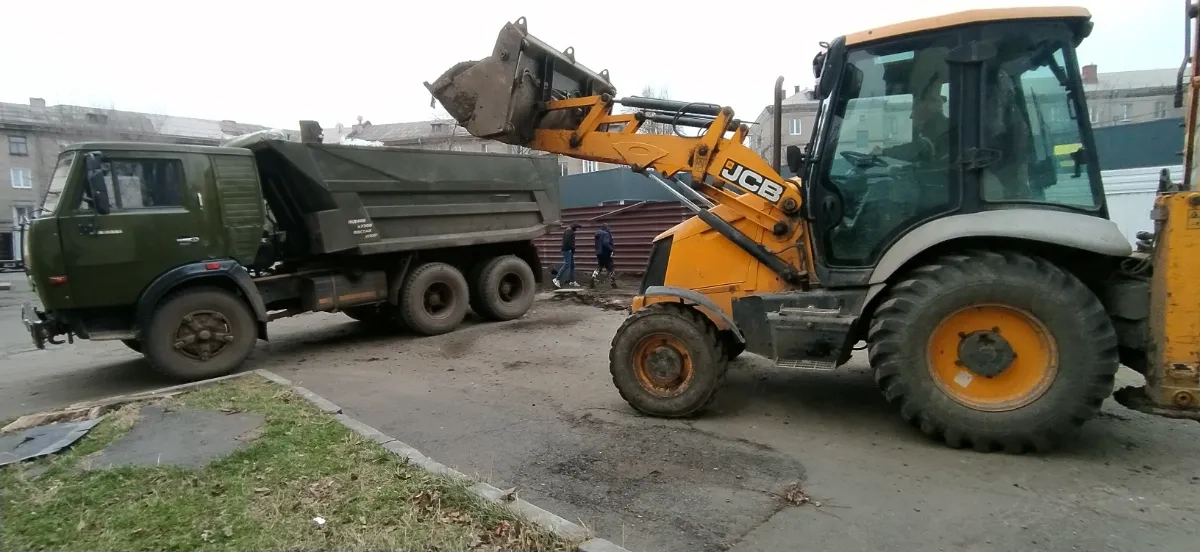Перевезення вантажів самоскидами КАМАЗ