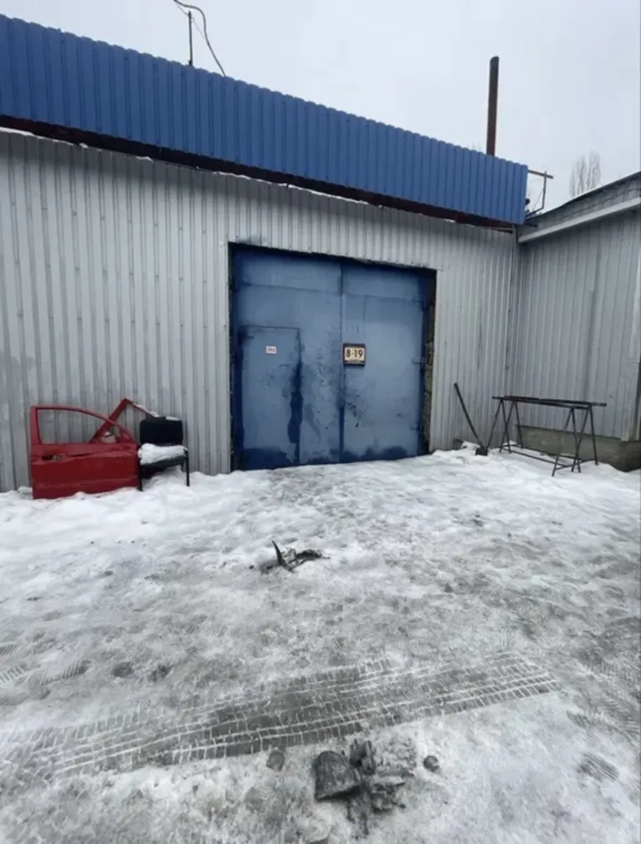 Просторий гаражний бокс: зручний заїзд