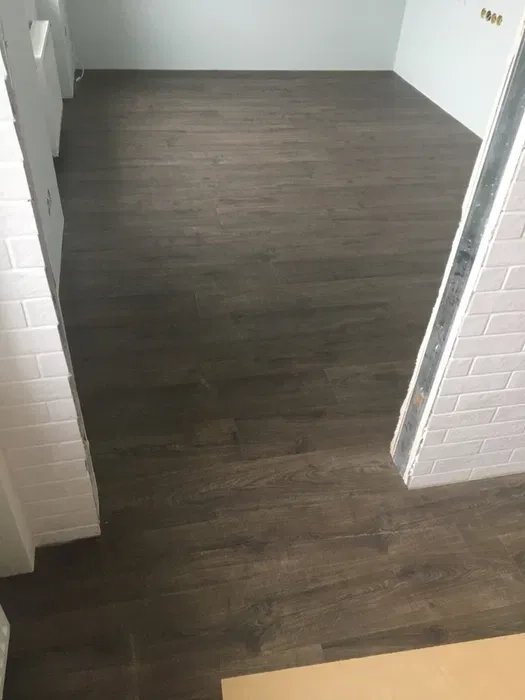 Укладка ламінату: швидко, якісно, з гарантією