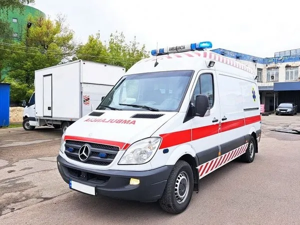 146 Авто швидкої допомоги для зйомок кіно кліпів відео роликів