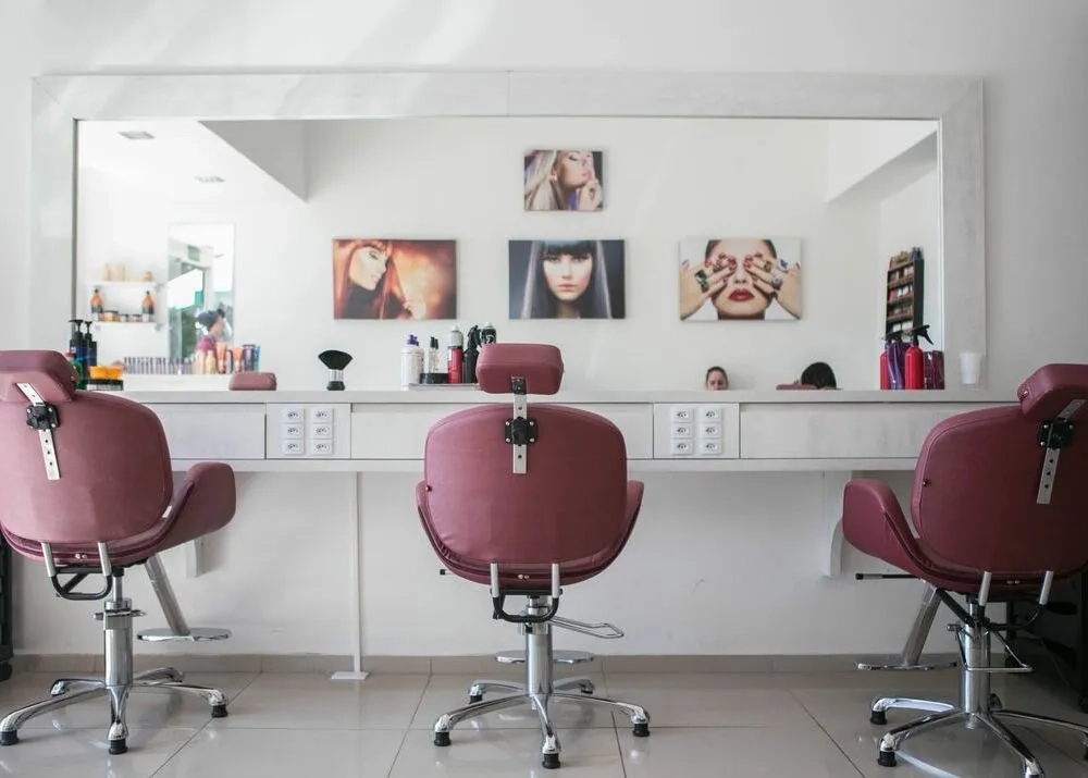 Перукарськи послуги, фарбування масаж, манікюр , педикюр