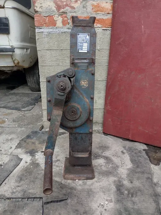 Домкрат 10 тон