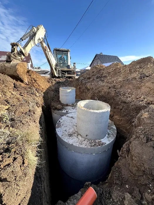 Копання септиків копка Канализаци, вигрибние ями траншеї під ключ