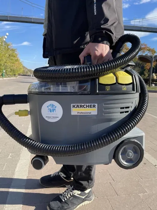 Миючий пилосос Karcher Puzzi 8/1 Клінінг прибирання