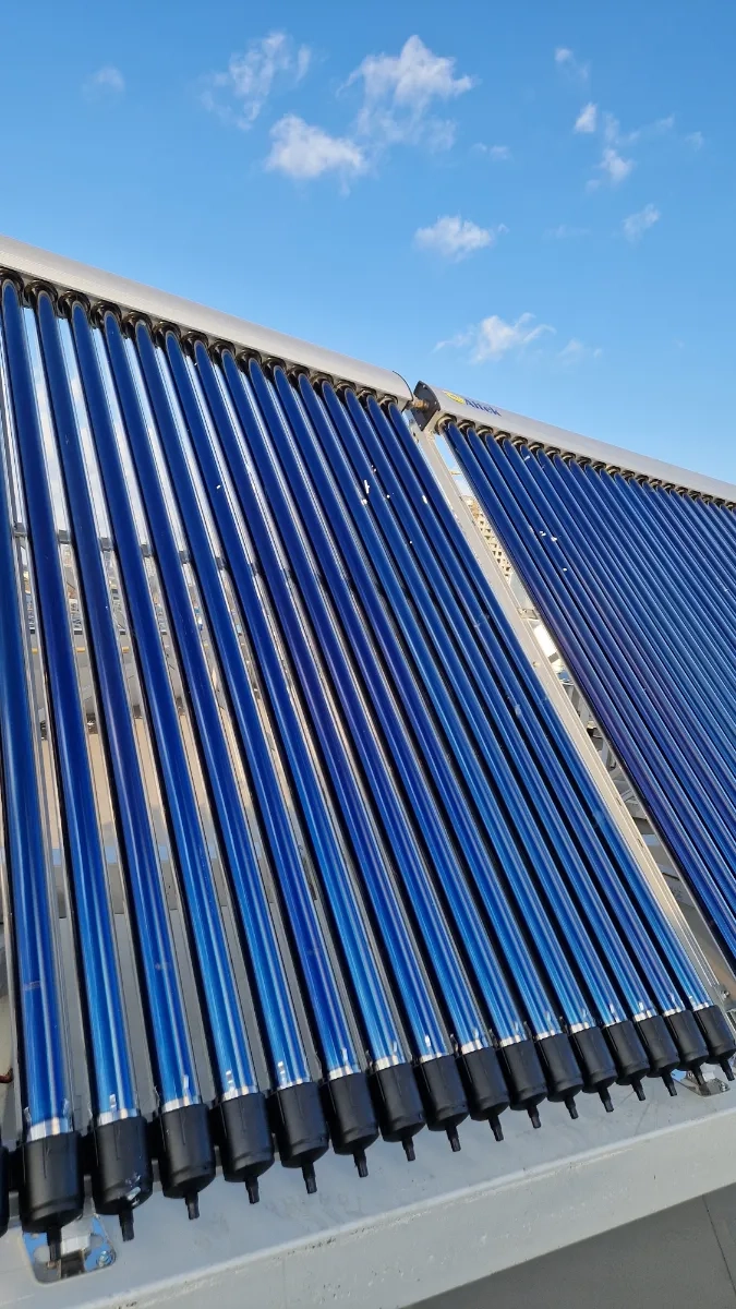 Монтаж геліосистем. Сонячні системи нагріву гарячої води