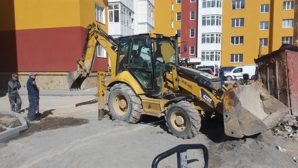 екскаватор, від 1000 грн/год,професійний оператор