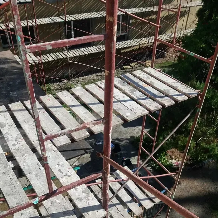 Риштування будівельні, надійні.