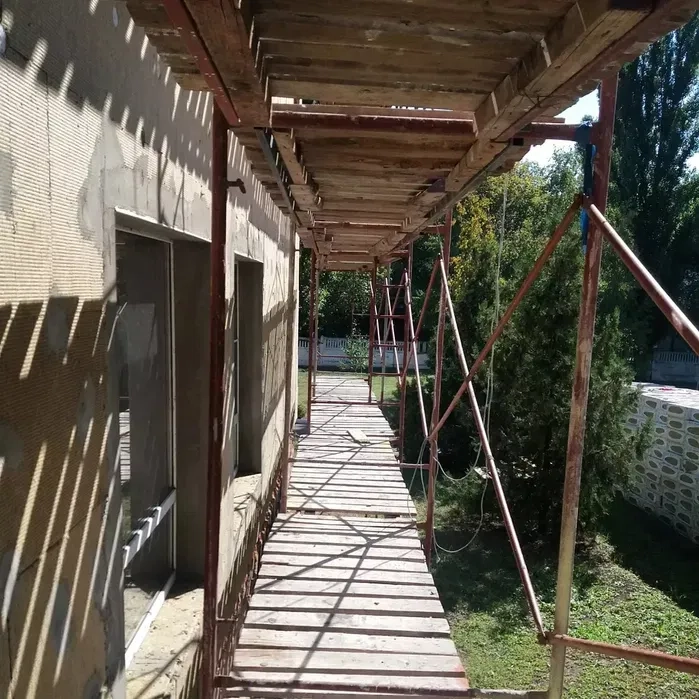 Риштування будівельні, надійні.