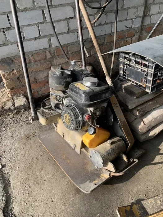 Віброплита, трамбовка