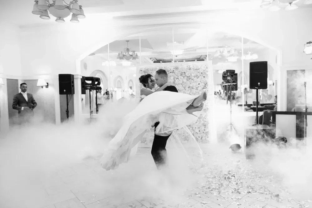 Тяжкий Дим, Конфетті, Холодні Фонтани. Спецефекти для Вашого Весілля та Свята!