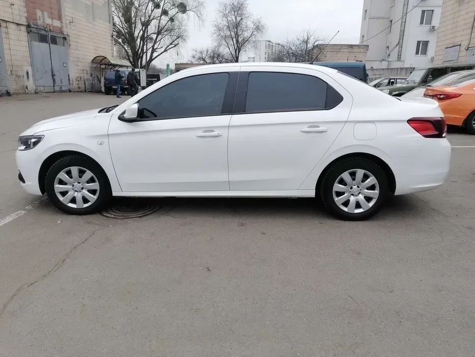 Авомобіль Пежо301