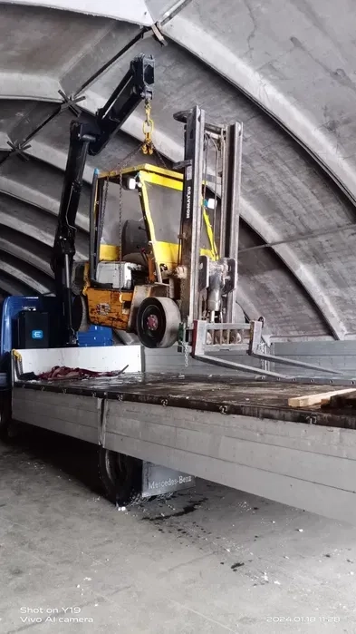 Кран-маніпулятор — працюємо оперативно.