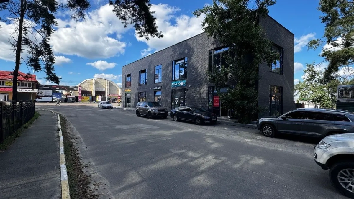 Фасадне приміщення 88 м2 в Бучанському районі