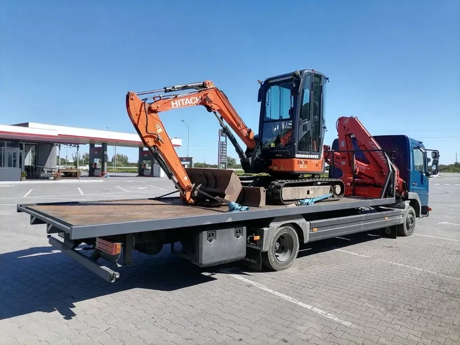 Міні-ескаватор..