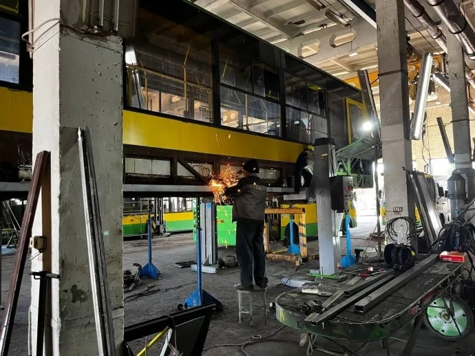 Ремонт автобусів вантажівок