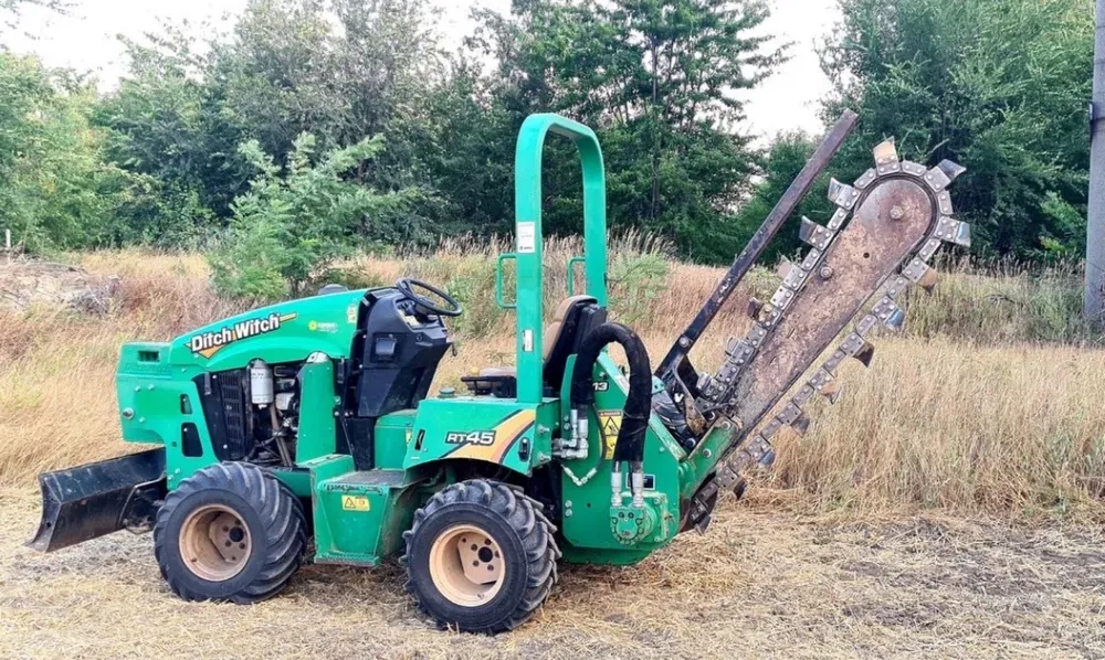 Траншеекопатель / бара. Земельные работы. Работаем с НДС.