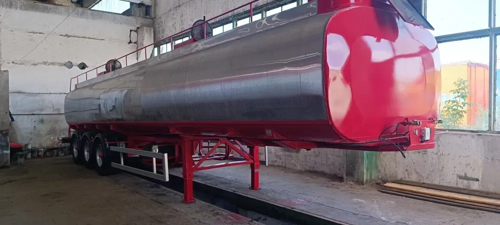 Автоцистерна для перевезення харчових продуктів