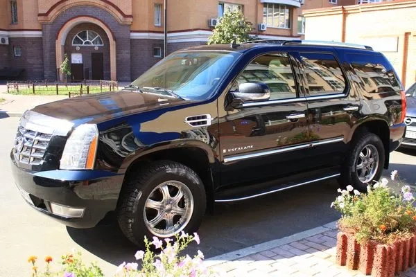 245 Позашляховик на весілля Cadillac Escalade з водієм