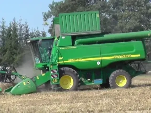 Комбайн John Deere 9880i. Потужний та надійний