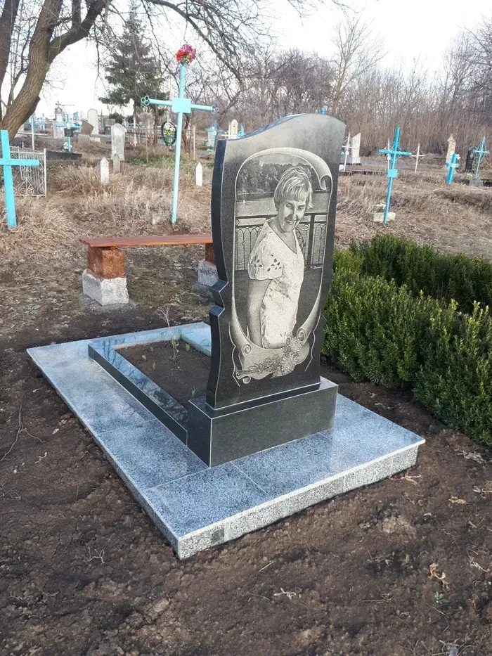 Виготовлення Пам'ятників. Повний Спектр Послуг: Від Проекту До Встановлення. Доступні Ціни!